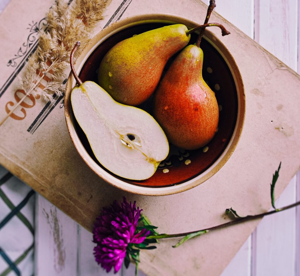 high fiber foods - pears