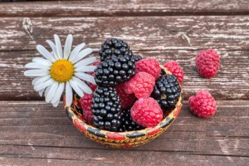 blackberries, raspberry, fruit-5229293.jpg